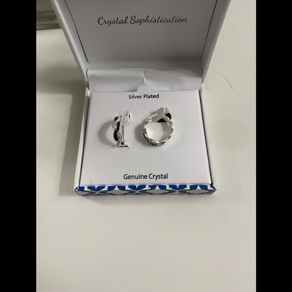 BRAND NEW crystal earrings